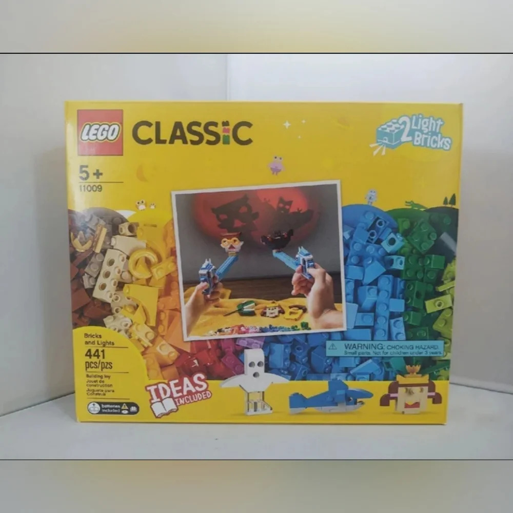 Lego Classic Bricks and Lights 11009 NWT Building Toy Set